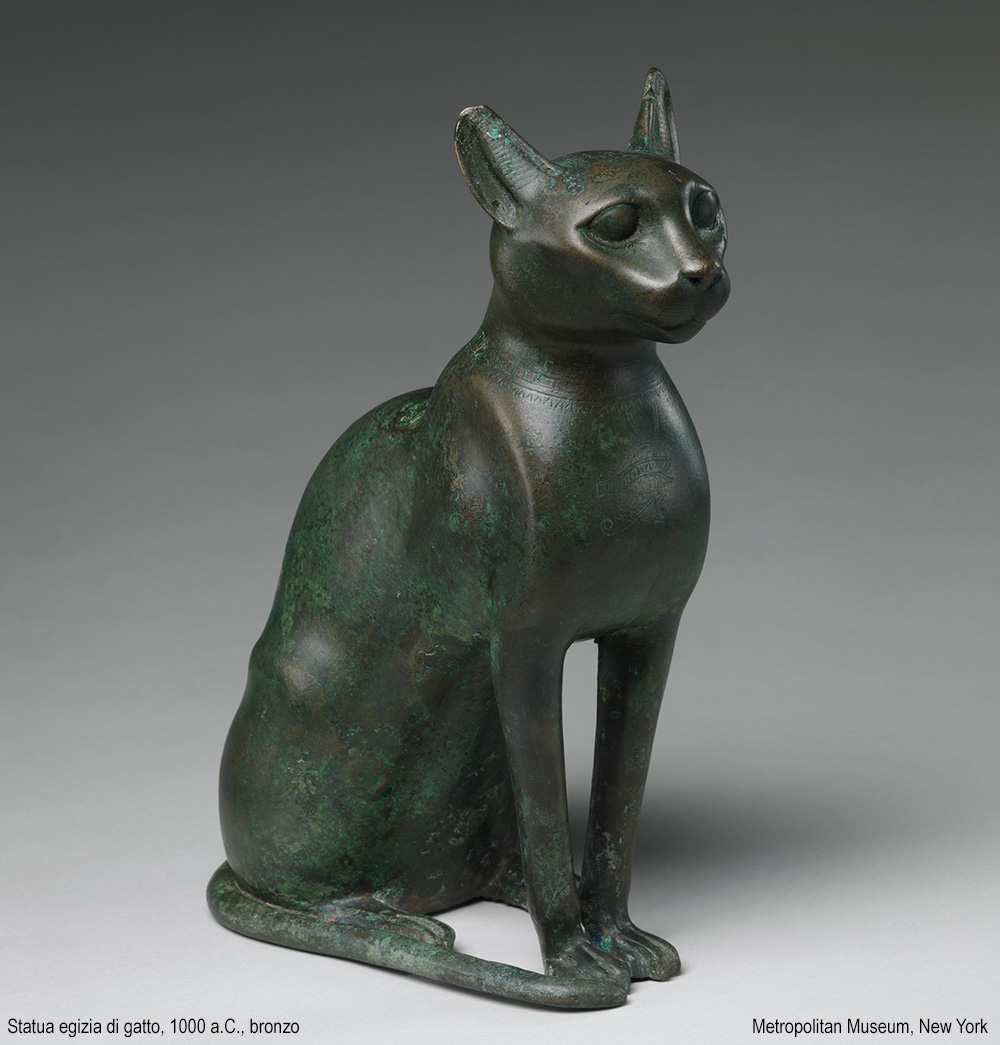 statua egizia di gatto
